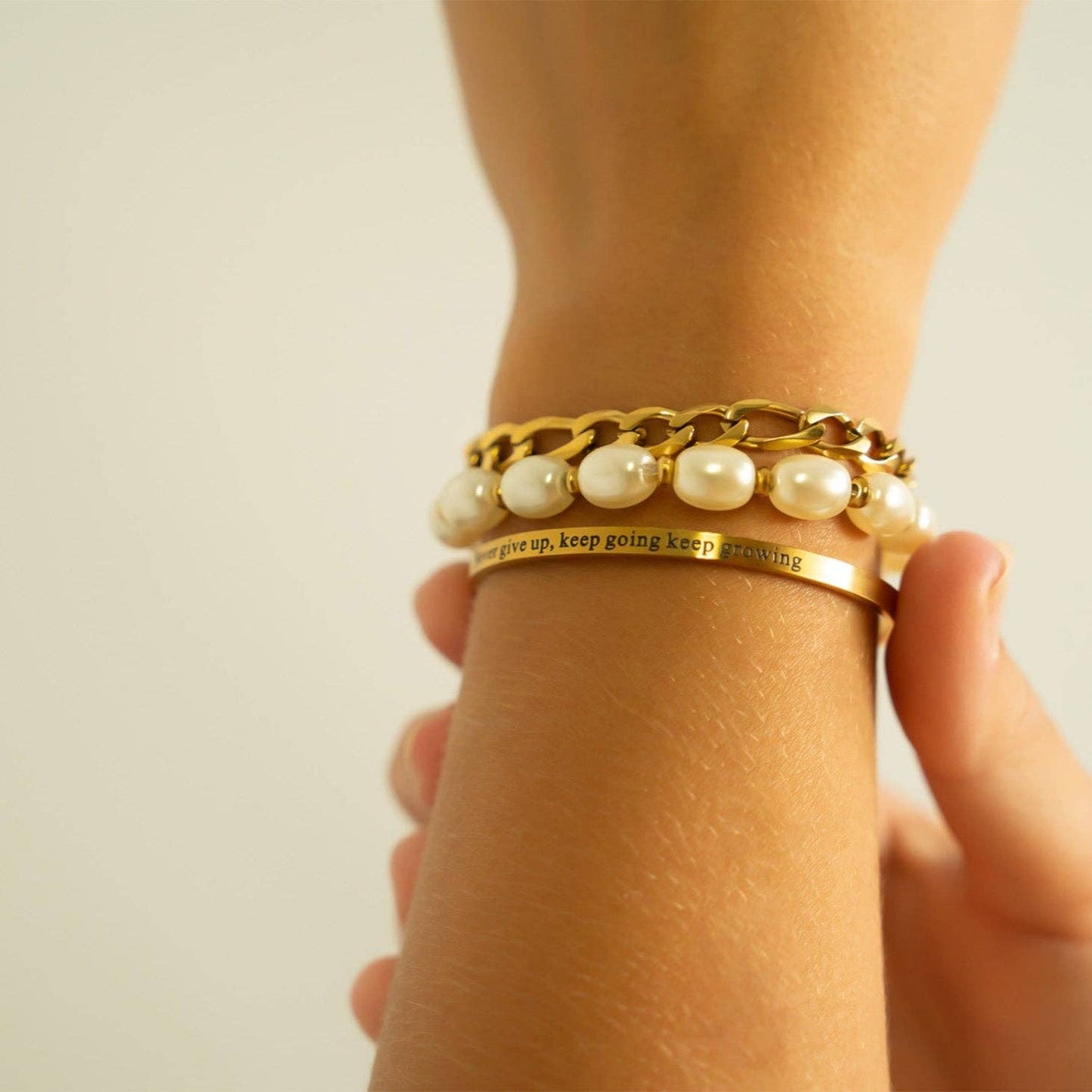 Kiska Glass Pearl Stretch Bracelet